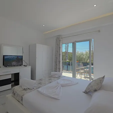 Irdi Bed & Breakfast Ksamil