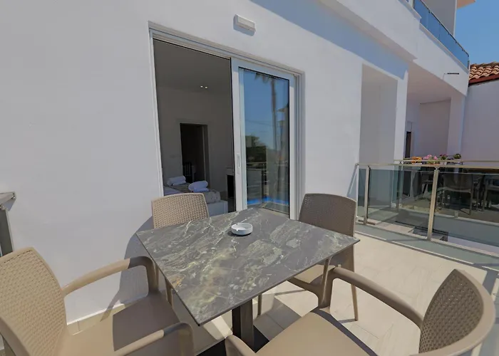 Irdi Bed & Breakfast 4*