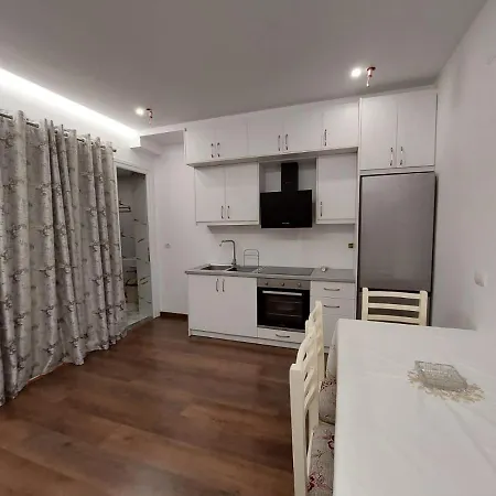 Irdi Oda ve Kahvaltı 4*