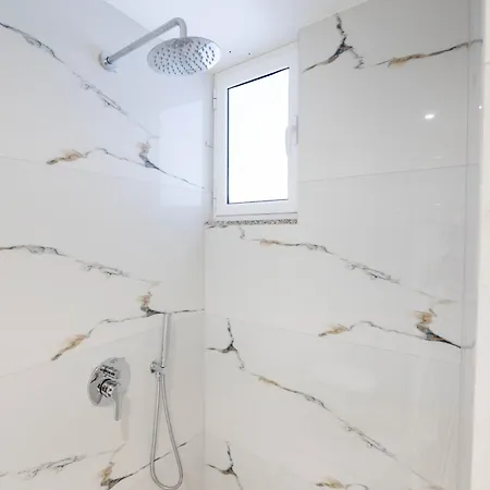 Irdi 4* Ksamil