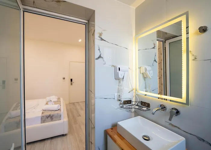 Nocleg ze śniadaniem Irdi 4*